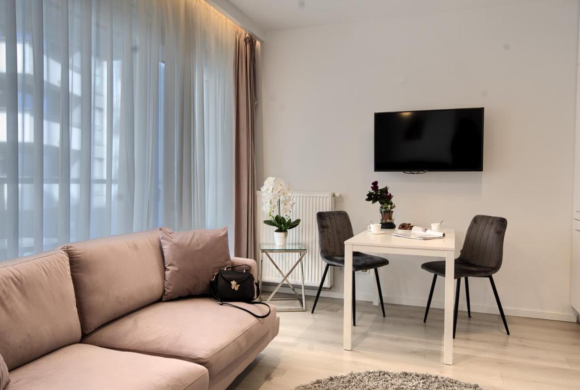 Mayad Residence Варшава Екстер'єр фото